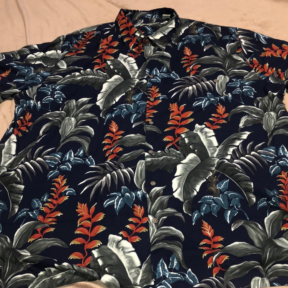 Men’s tropical button down